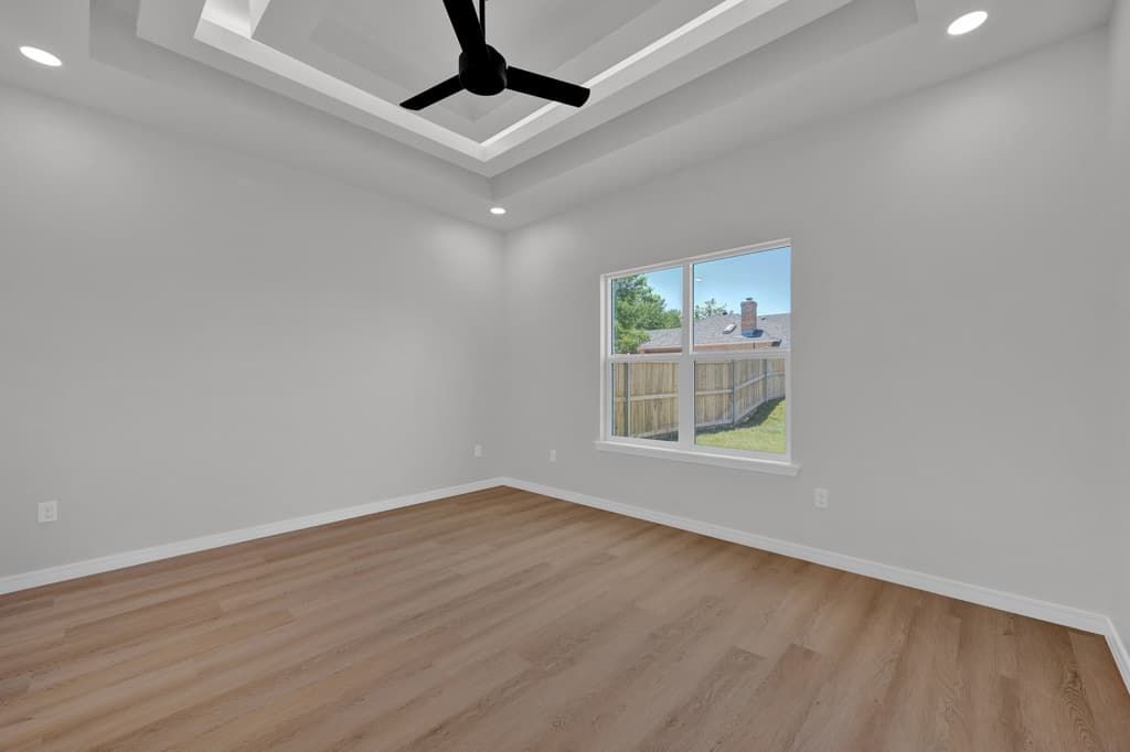 master bedroom 1.jpg