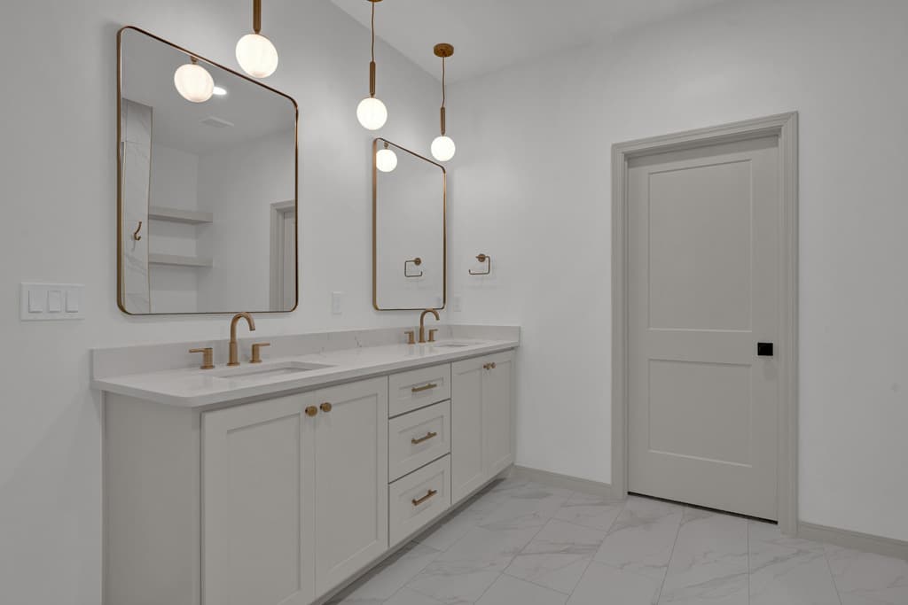 master bathroom 2.jpg