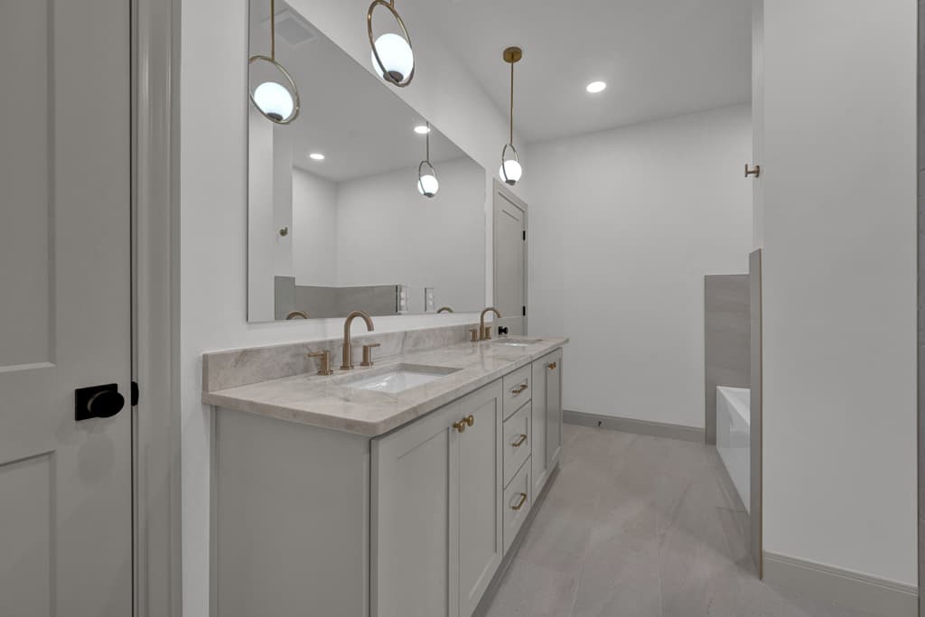 master bathroom 1.jpg